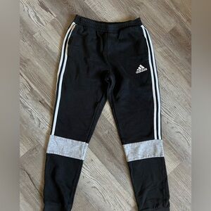 Adidas MENS  o women Black Joggers with Gray Stripes